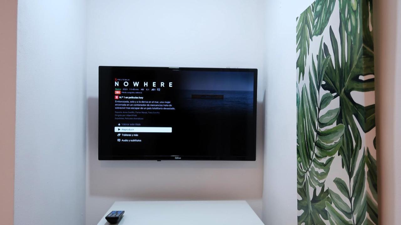 Entire Apartment , 2 Bedrooms Newly Remodeled Center Sitges Barcelona Exterior foto